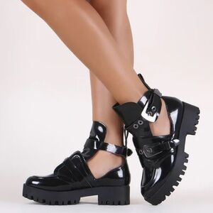 Wild Diva Buckled Platforms 🖤